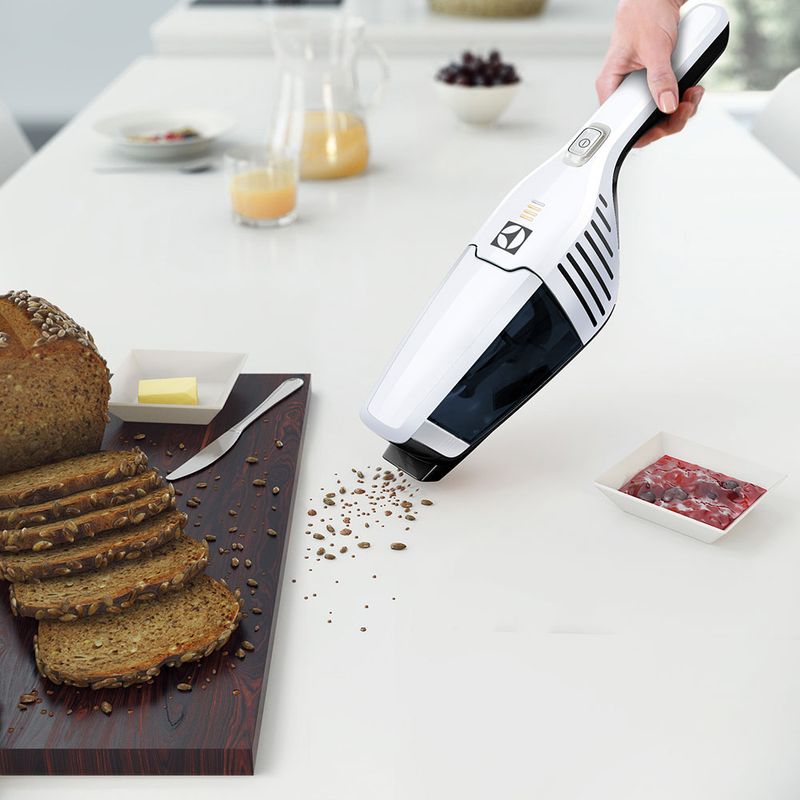 mktplace-aspirador-de-po-ergorapido-white-electrolux-04--1-